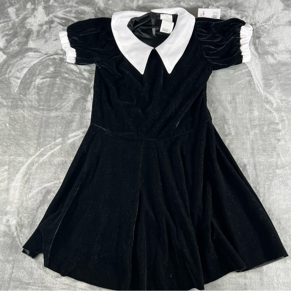 Wednesday Adams Girls Sz L10-12 Halloween Costume Adams Family Velvet Black NWT